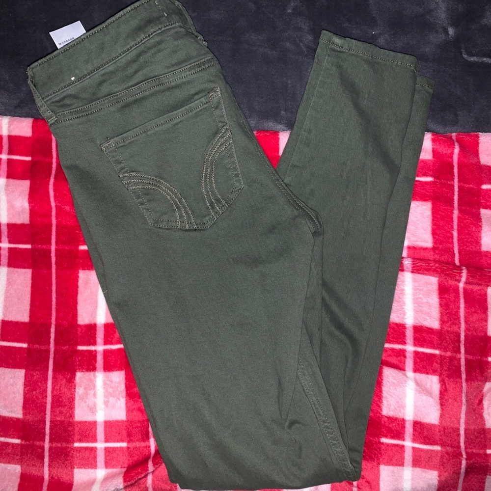 ✨3 FOR $13✨Hollister Olive Green Low Rise Jeans 9R